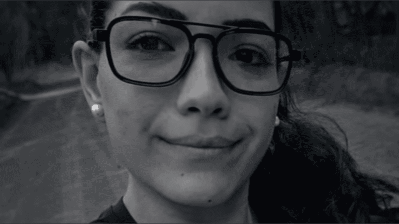“Basta de tantas muertes. Tanto que se reclama «Ni Una Menos», todos los días matan a una nueva. Nos están matando a todas las chicas, nuestras hijas, sobrinas y nietas”.