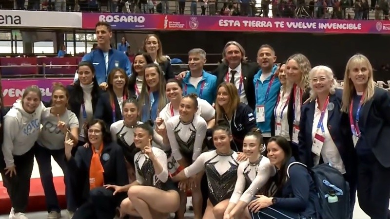 La selección femenina de gimnasia artística se quedó con dos medallas doradas y una de bronce en los Suramericanos.