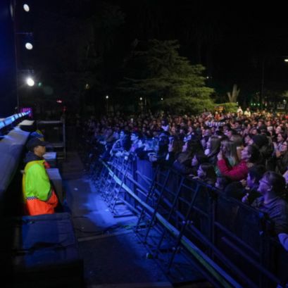 Natalie Pérez brilló en el escenario principal del parque Independencia.