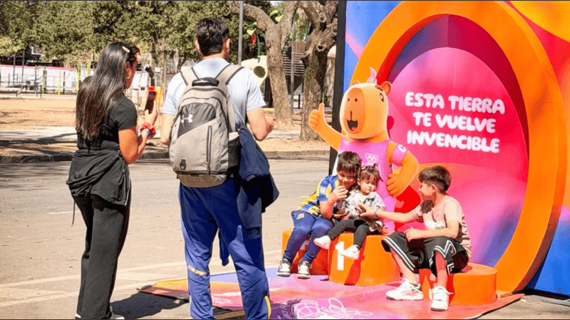 Mientras los atletas compiten, el Parque Independencia se llena de juegos, curiosidad y aprendizajes.