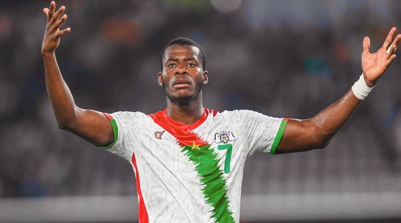 &nbsp;Dango Ouattara, principal figura de Burkina Faso, juega en el Brentford de Inglaterra.