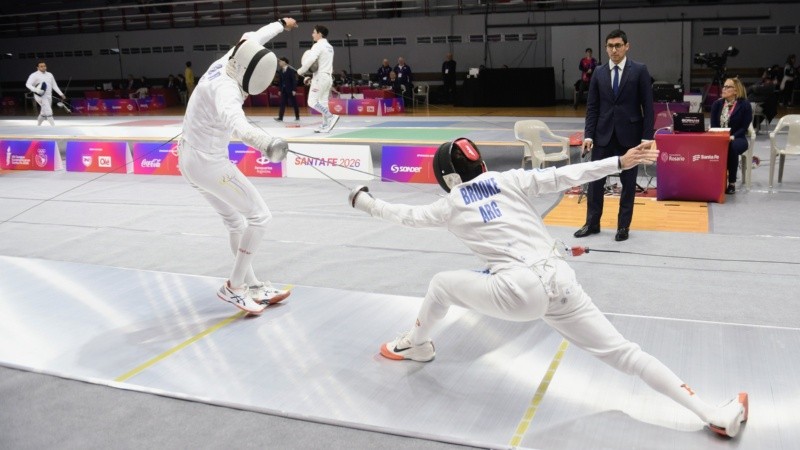 Brooke debutó el martes en la competencia de esgrima en el club Provincial (Foto: prensa Juego Suramericanos 2026)