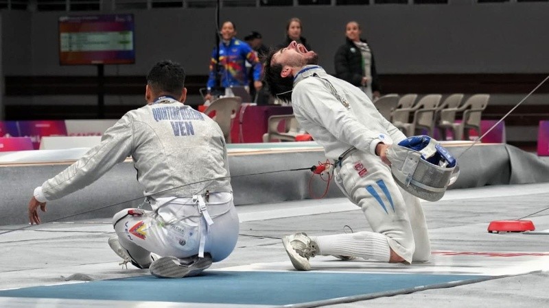 Los equipos masculino y femenino salieron a la pista en Provincial. (Alan Monzón/Rosario3)