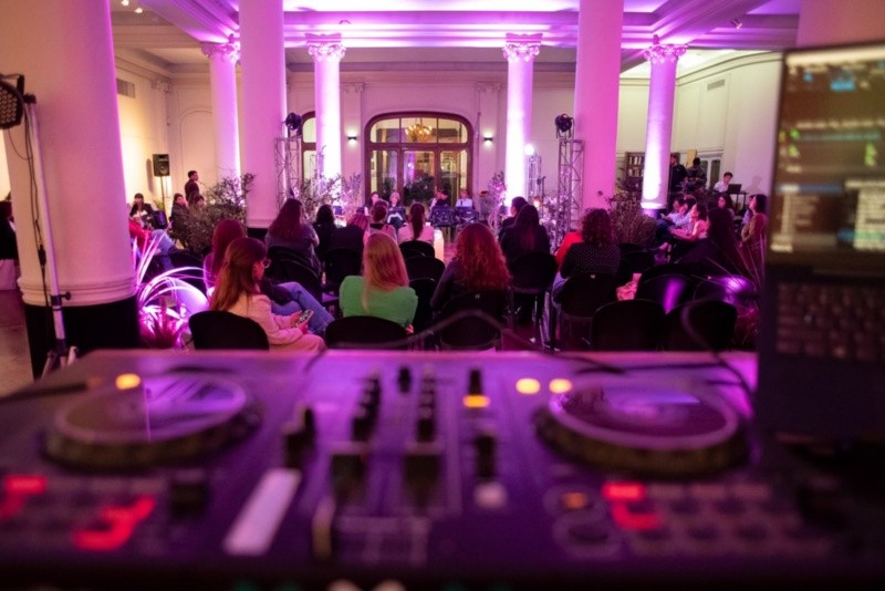 El evento tendrá dos encuentros virtuales y uno presencial.