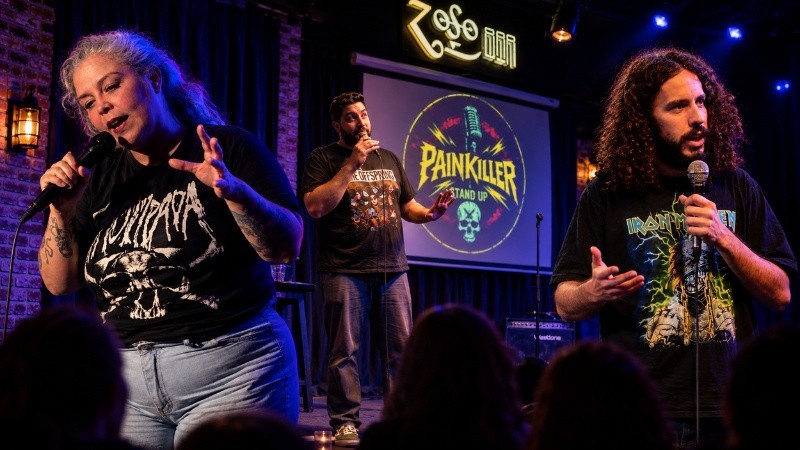 Painkiller combina stand up, música y humor metalero de la mano de Aye Tossi, Roque Russo y Sergio Ramadán