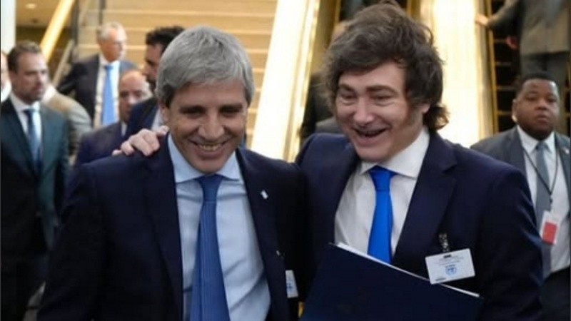 Luis Caputo y Javier Milei.