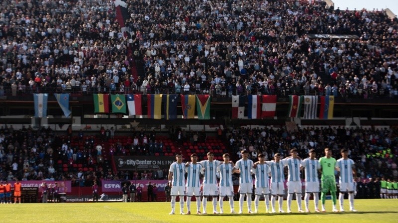 Este miércoles debutó Argentina en el fútbol ante un estadio repleto (Secretaría de Deporte y Turismo).
