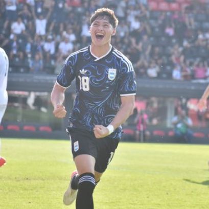 Franco Domínguez entró para cambiar el rumbo del partido (AFA).