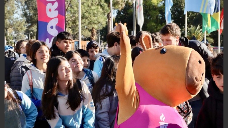 Los chicos de escuelas santafesinas, protagonistas de los Juegos Suramericanos.