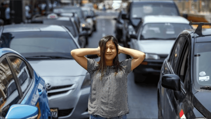 El ruido forma parte de la vida cotidiana y puede alcanzar distintos niveles según el entorno.
