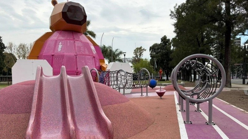 Leonel perdió el celular en la zona de los juegos de la Capiplaza.