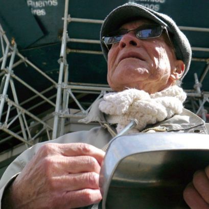 Los adultos de 65 años y más fueron el grupo etario con mayor aumento de la pobreza en la Argentina: la tasa trepó del 9,7% al 14,8%.