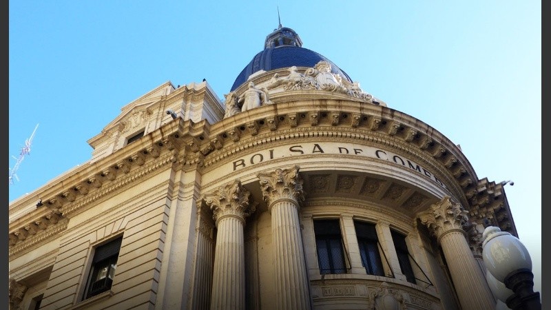 La Bolsa de Comercio de Rosario, en la tradicional esquina de Córdoba y Corrientes