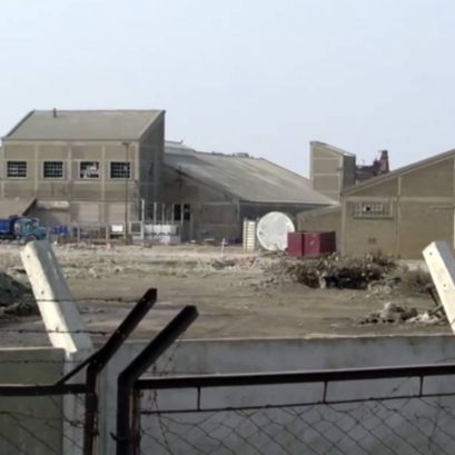 Ar Zinc en 2020, cuatro años después del cierre. Hoy, el predio está a punto de derrumbarse. (El Tres)