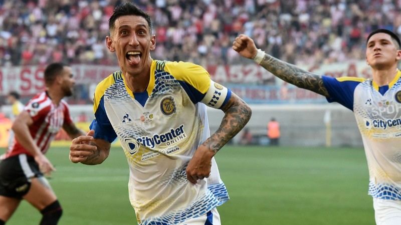 Di María festejando uno de sus goles. Fotobaires.
