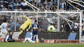 Este domingo, el arquero de Boca volvió a sufrir un gol olímpico en Rosario.