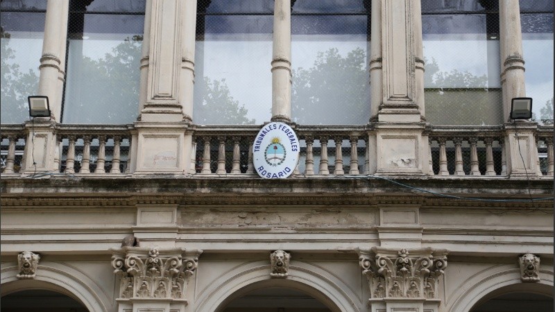 El frente de los Tribunales Federales de bulevar Oroño 940.