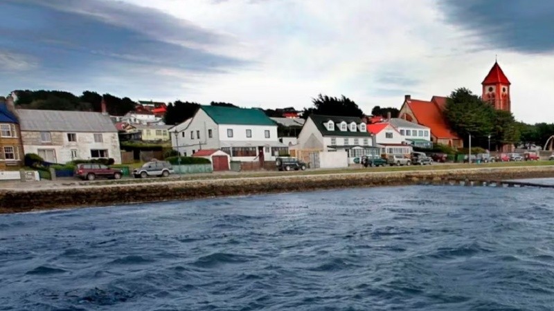 Empresarios de Malvinas y Chile se reúnen en Punta Arenas en medio de la tensión entre Argentina y el Reino Unido por la soberanía.