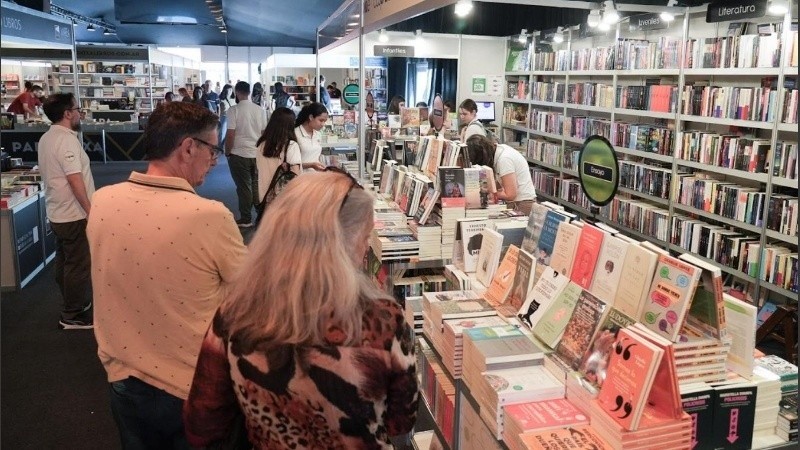 Una postal de la Feria del Libro 2026 (Alan Monzón/Rosario3)