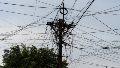 El municipio busca ordenar el cableado en la ciudad: retirar todo lo que no esté en uso.