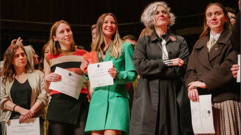 La publicación creada por la comunicadora y gestora cultural rosarina Sofía López King fue distinguida con el Sello de Buen Diseño Argentino y seleccionada para integrar la Exposición Central de la Bienal Iberoamericana de Diseño 2026.