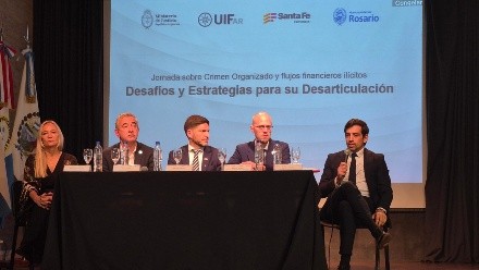 Cumbre de la UIF, fiscales y organismos de control de lavado de activo y narcotráfico en Rosario.