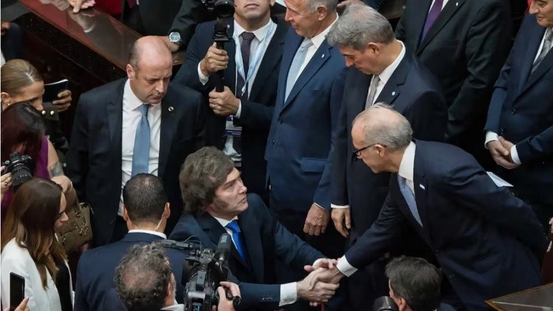 Javier Milei saluda a los jueces de la Corte Suprema de Justicia (Imagen de archivo).
