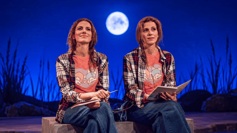 Paula y María Marull protagonizan Lo que el río hace, una obra que vuelve a poner en escena el universo creativo de las hermanas.