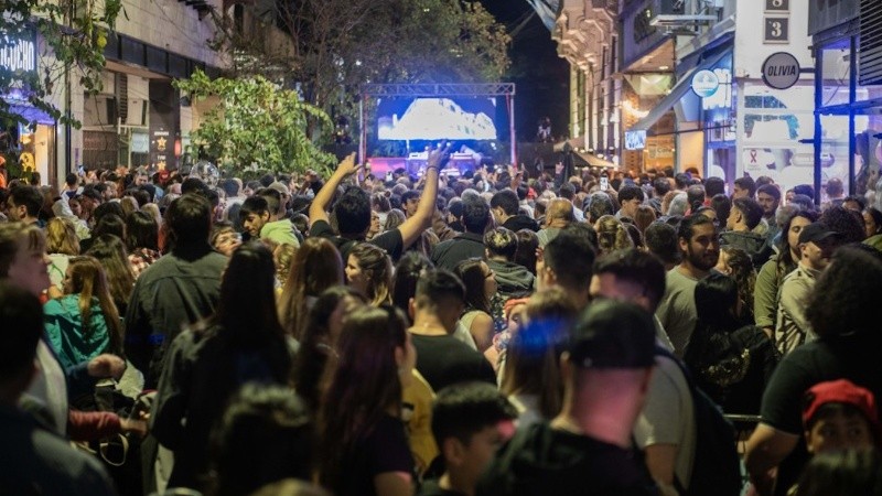 El sábado 17 de octubre se realizará la 15ª Noche de las Peatonales (Municipalidad de Rosario)