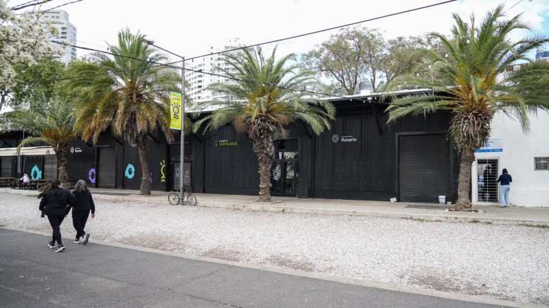 &nbsp;La fachada de Puerto Emprende en la zona costera de Roca y el río. (Foto: Alan Monzón / Rosario3)