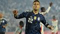 Lautaro abrió la goleada tras corregir un penal fallado (Fotobaires).