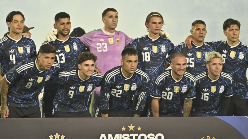 Los once que iniciaron ante Burkina Faso (Fotobaires).