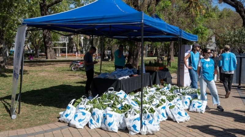 Los residuos se intercambian por productos sustentables. (Municipalidad/J.P.Allegue)