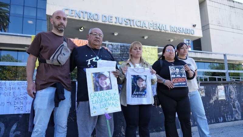 La familia de la víctima en el CJP. Foto: Alan Monzón.