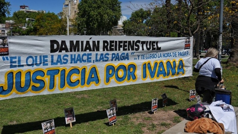 La intervención del entorno de la víctima en inmediaciones del CJP. Foto: Alan Monzón.