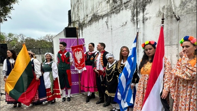 Noche de Colectividades se consolida como uno de los eventos destacados de la agenda local.