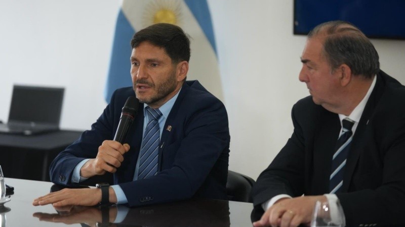 El gobernador durante la conferencia de este martes por la mañana. (Gobierno de Santa Fe)