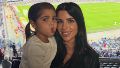 La influencer Valentina Fernández junto a su hija (Instagram).
