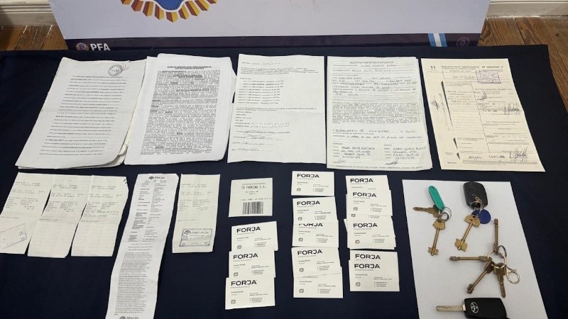 Elementos secuestrados en los once allanamientos de la Policía Federal.
