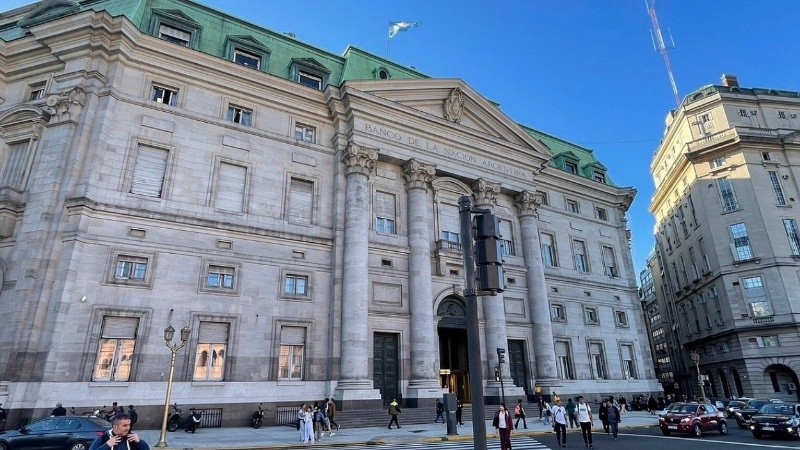 Los bancos refinancian los créditos impagos, pero también esos planes sufren la morosidad.