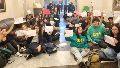 Imágenes de la sentada de los estudiantes de la UBA en el Palacio Pizzurno, donde exigieron una reunión con las autoridades de la Secretaría de Educación.