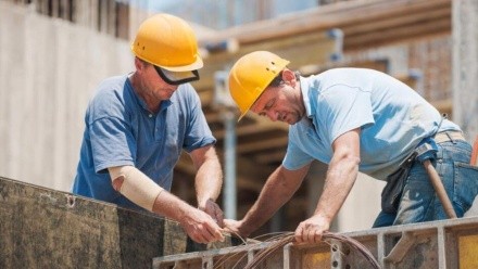 La construcción recuperó levemente terreno en agosto.