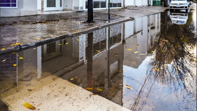 Imagen de lluvia acumulada en las calles.