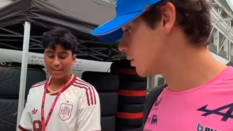 La broma de Colapinto con un fanático.