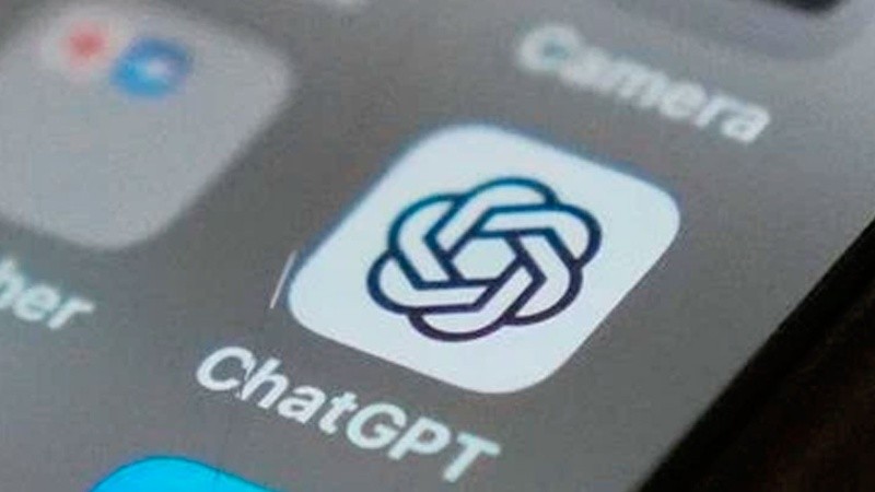 ChatGPT comienza a añadir nuevas funciones.