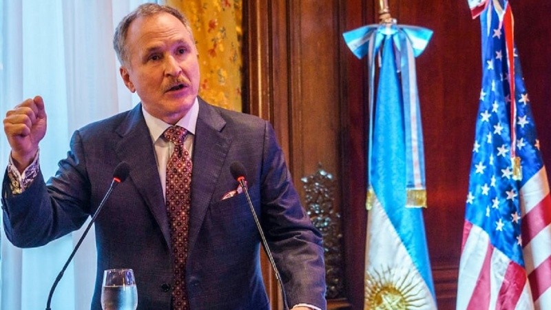 El embajador de EE. UU. volvió a cuestionar la contratación de empresas chinas.