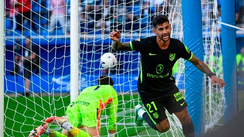 Gol del Cuti Romero.
