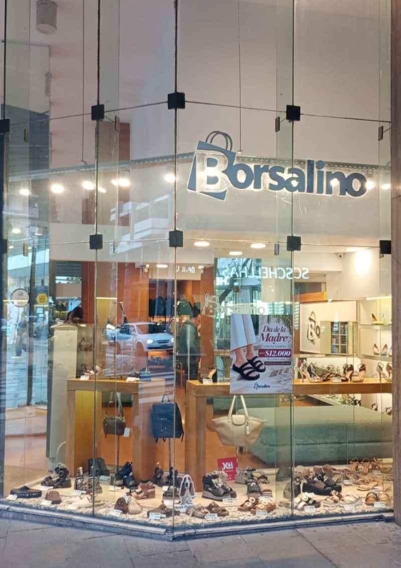 Borsalino está incorporando tecnología a sus vidrieras&nbsp;