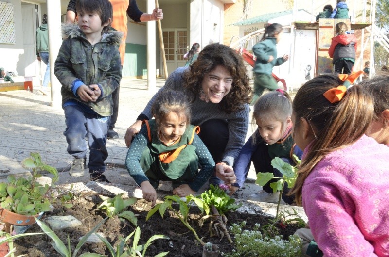 Paula continúa con sus proyectos para la ciudad a pesar del tratamiento que lleva adelante