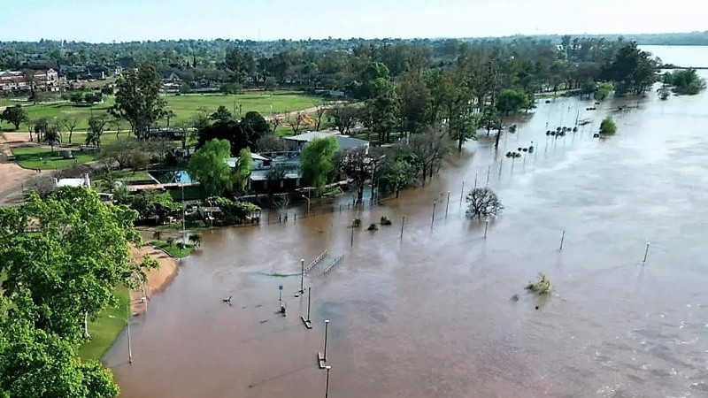 En Concordia prevén que el río llegue a una altura de casi 12 metros. (Elonce.com)
